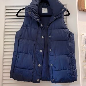 Old Navy women’s puffer vest